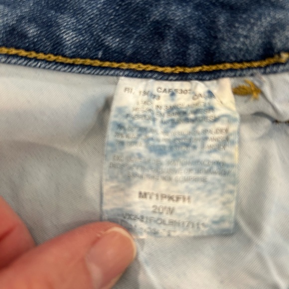 Wrangler brand high rise cropped jeans - Picture 3 of 5